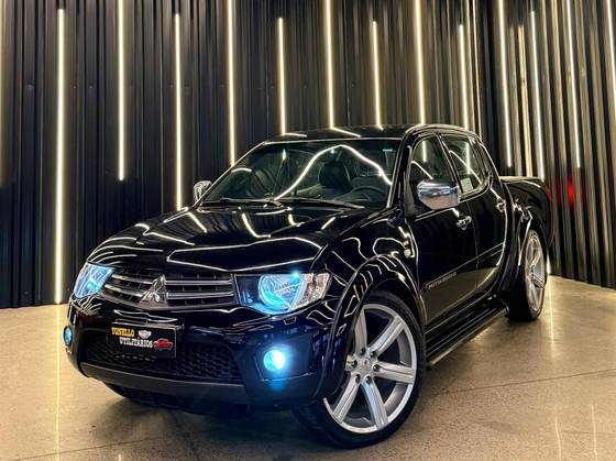 MITSUBISHI L200 TRITON 3.2 HPE 4X4 CD 16V TURBO INTERCOOLER DIESEL 4P AUTOMÁTICO MITSUBISHI L200 TRITON 3.2 HPE 4X4 CD 16V TURBO INTERCOOLER DIESEL 4P AUTOMÁTICO